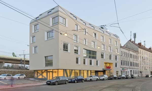 Tpa Volkshilfe Hafen W22 1 Logo Dsc 4425 C Treberspurg Partner Architekten Kopie 600x375