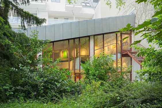 Aut Kftz00645 Galerie Amart Aussen 1070 Wien C Filmgutthomaszeller Kopie 600x375
